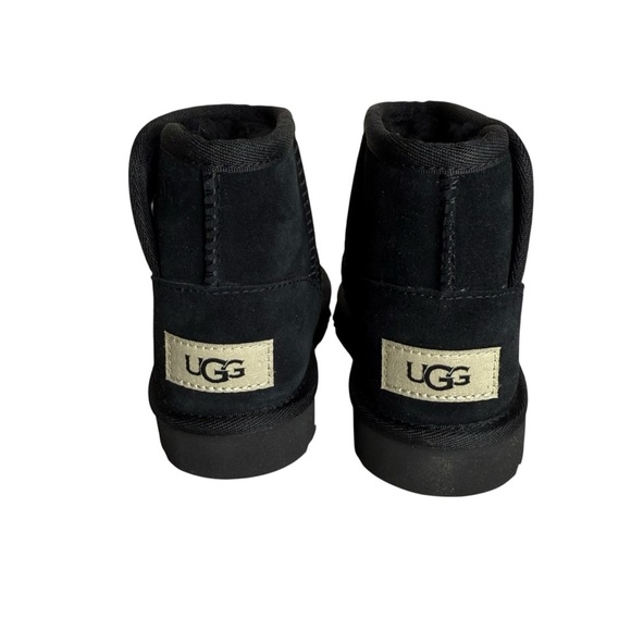 UGG Kids Jona Boot in Black size Youth 8 - Picture 5 of 9